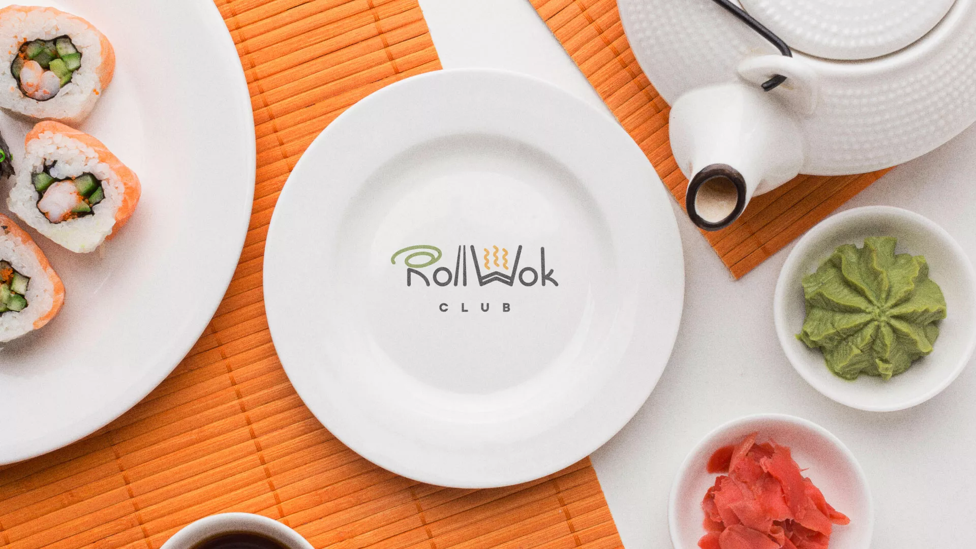 Разработка логотипа и фирменного стиля суши-бара «Roll Wok Club» в Салаире